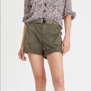 Cute comfy cargo shorts!